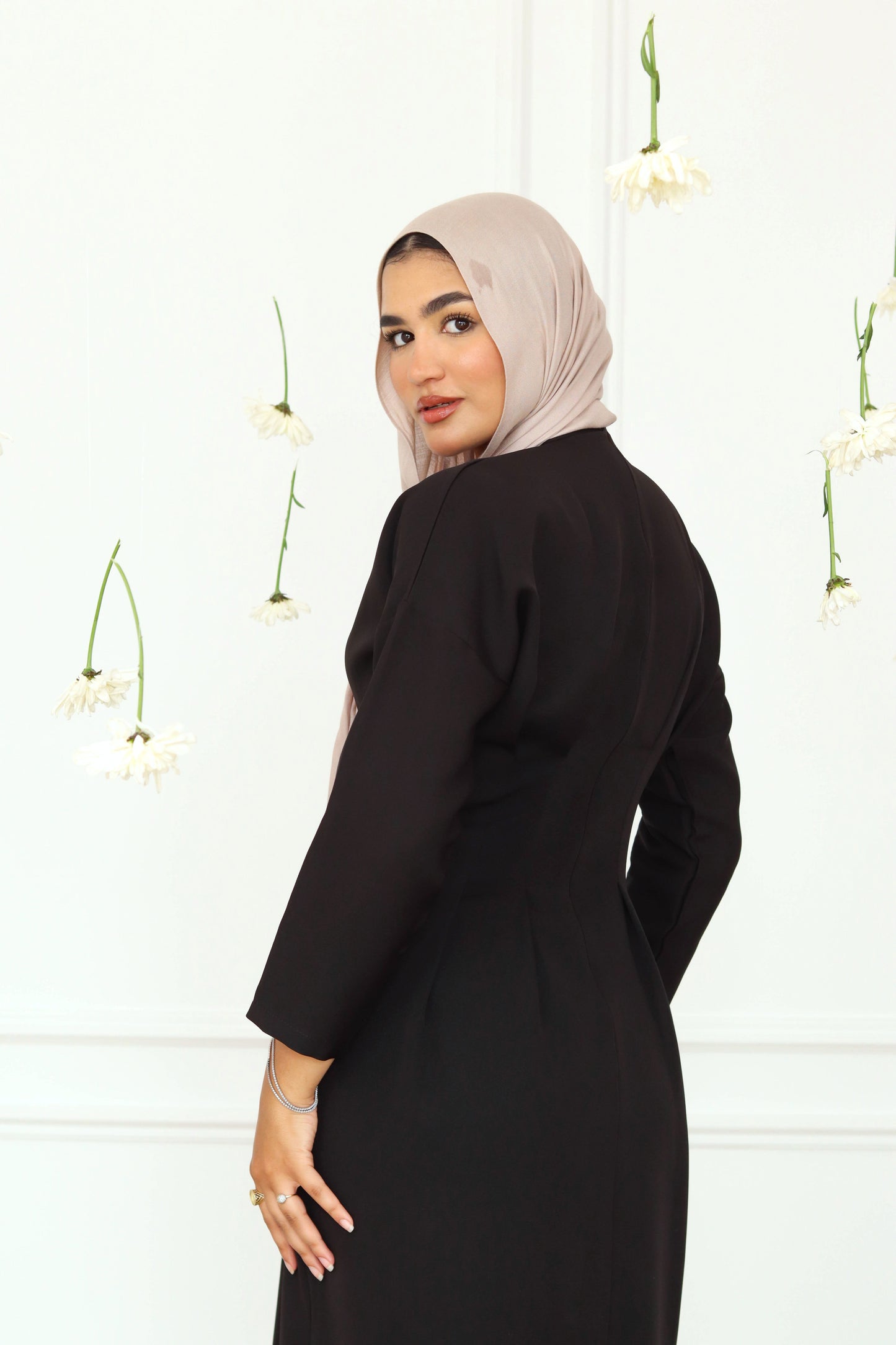 Bella dress in Black