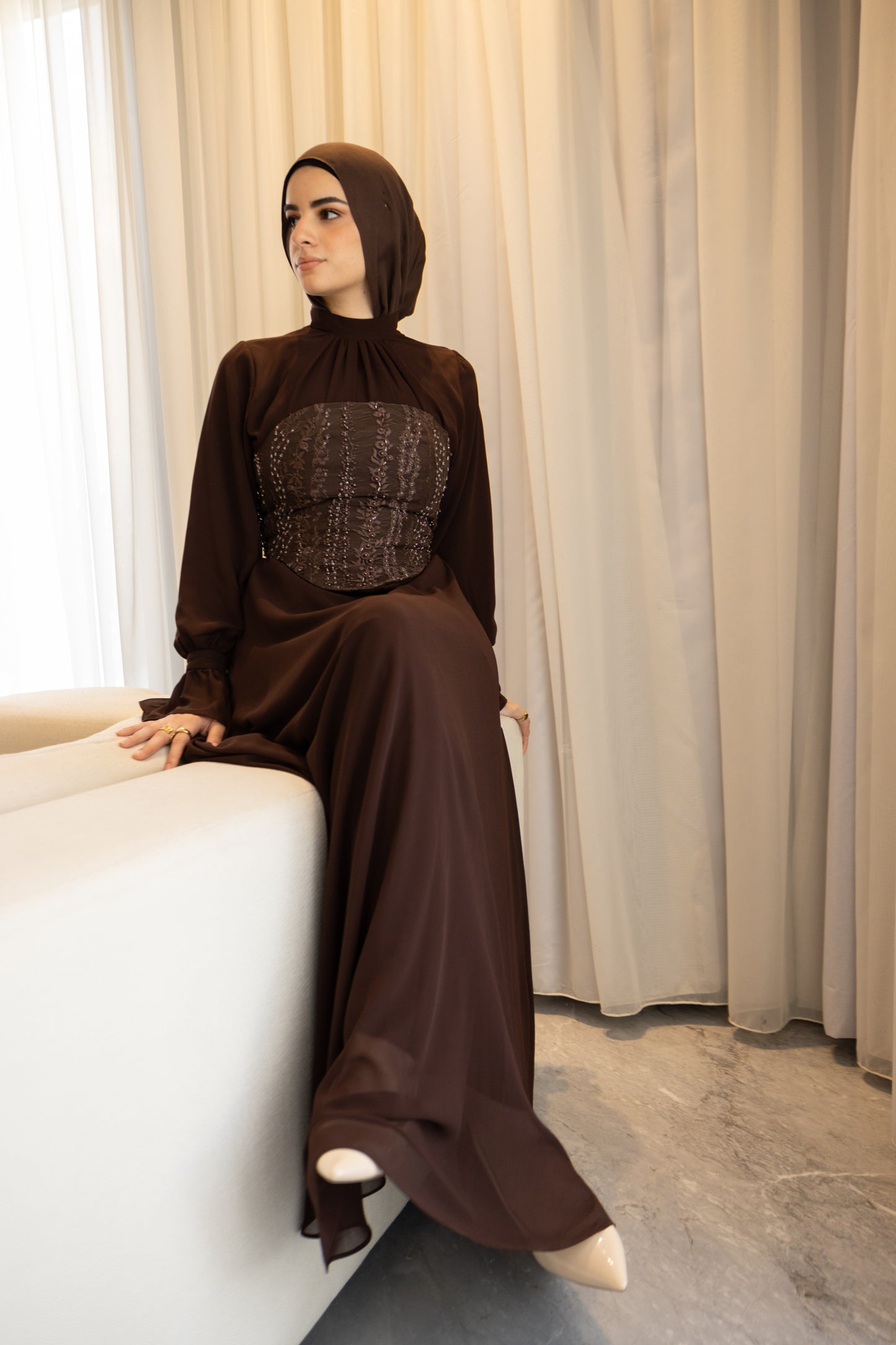"Mila” dress in brown