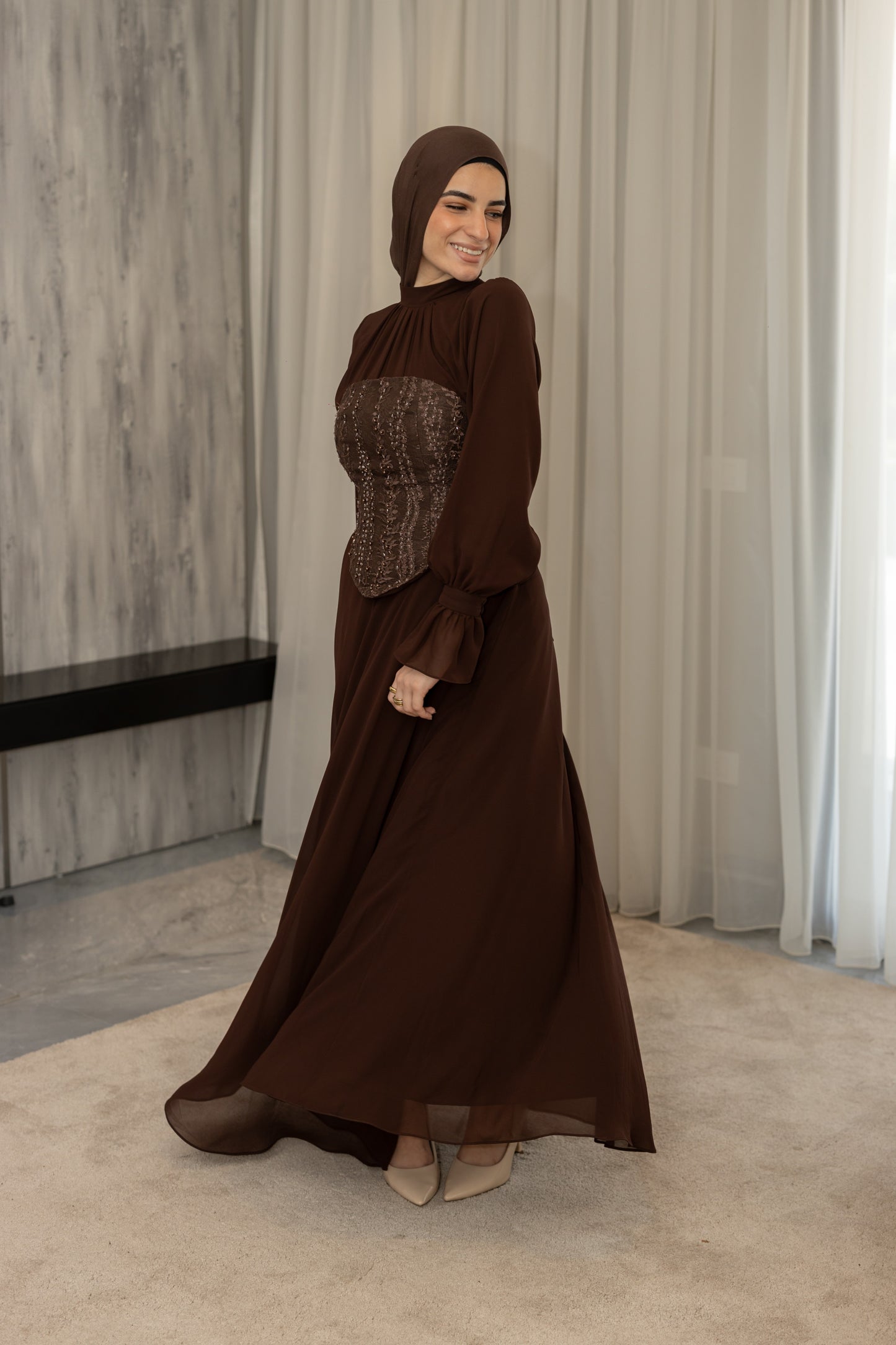 "Mila” dress in brown