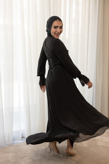 "Mila” dress in black