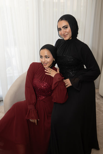"Mila” dress in black