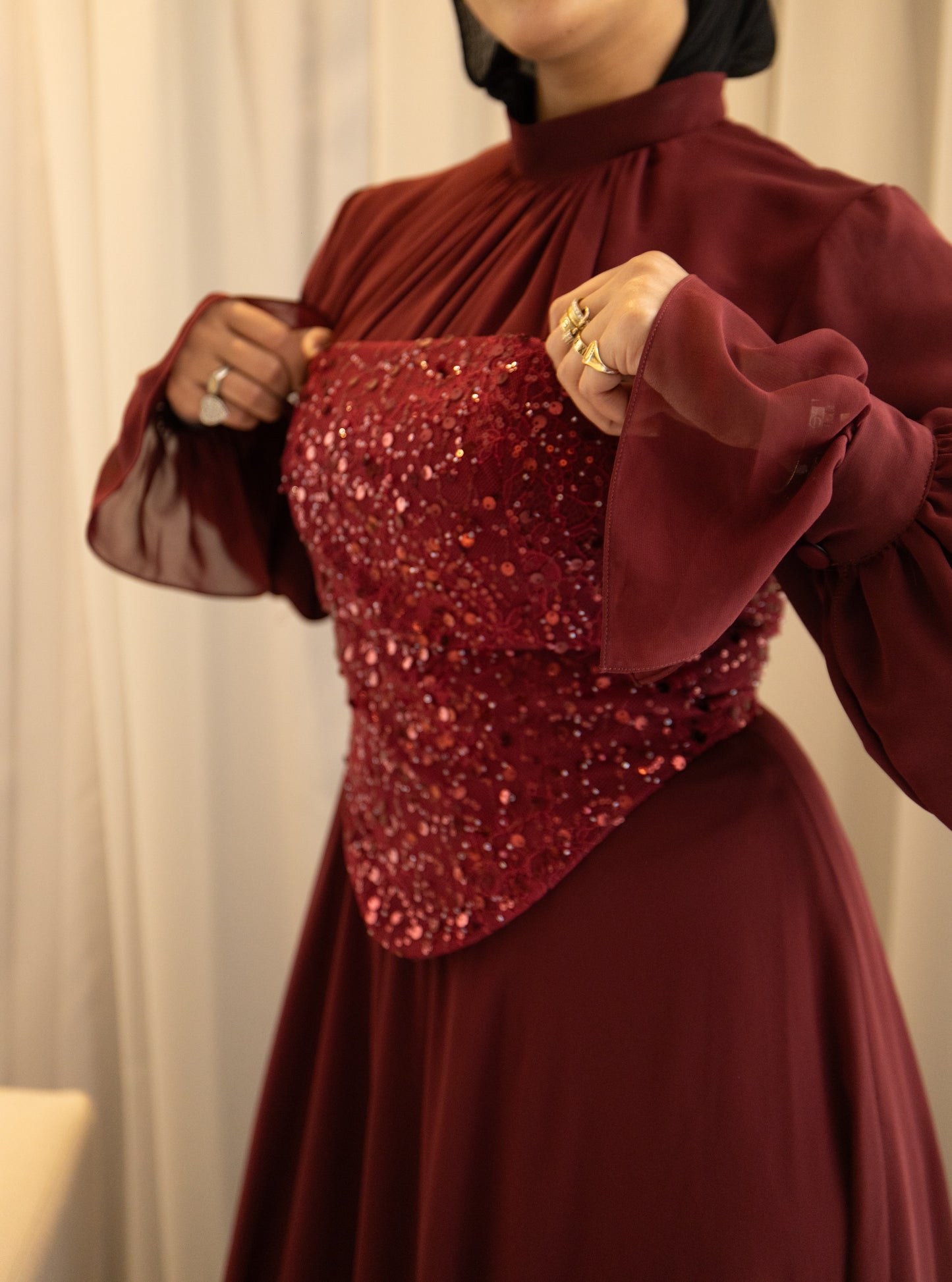 "Mila” dress in burgundy