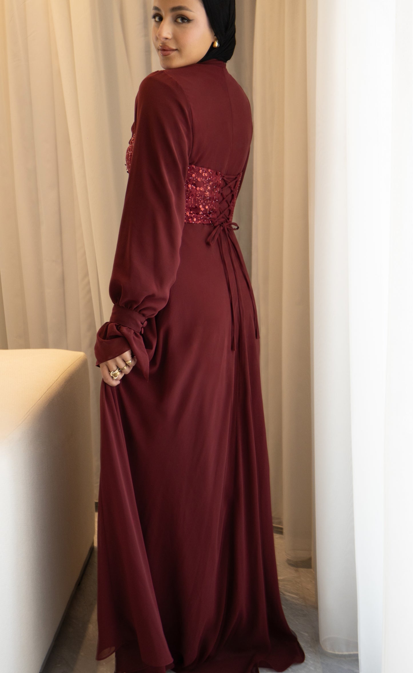 "Mila” dress in burgundy