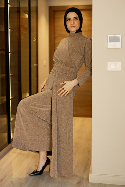 "Elen” dress in Champagne