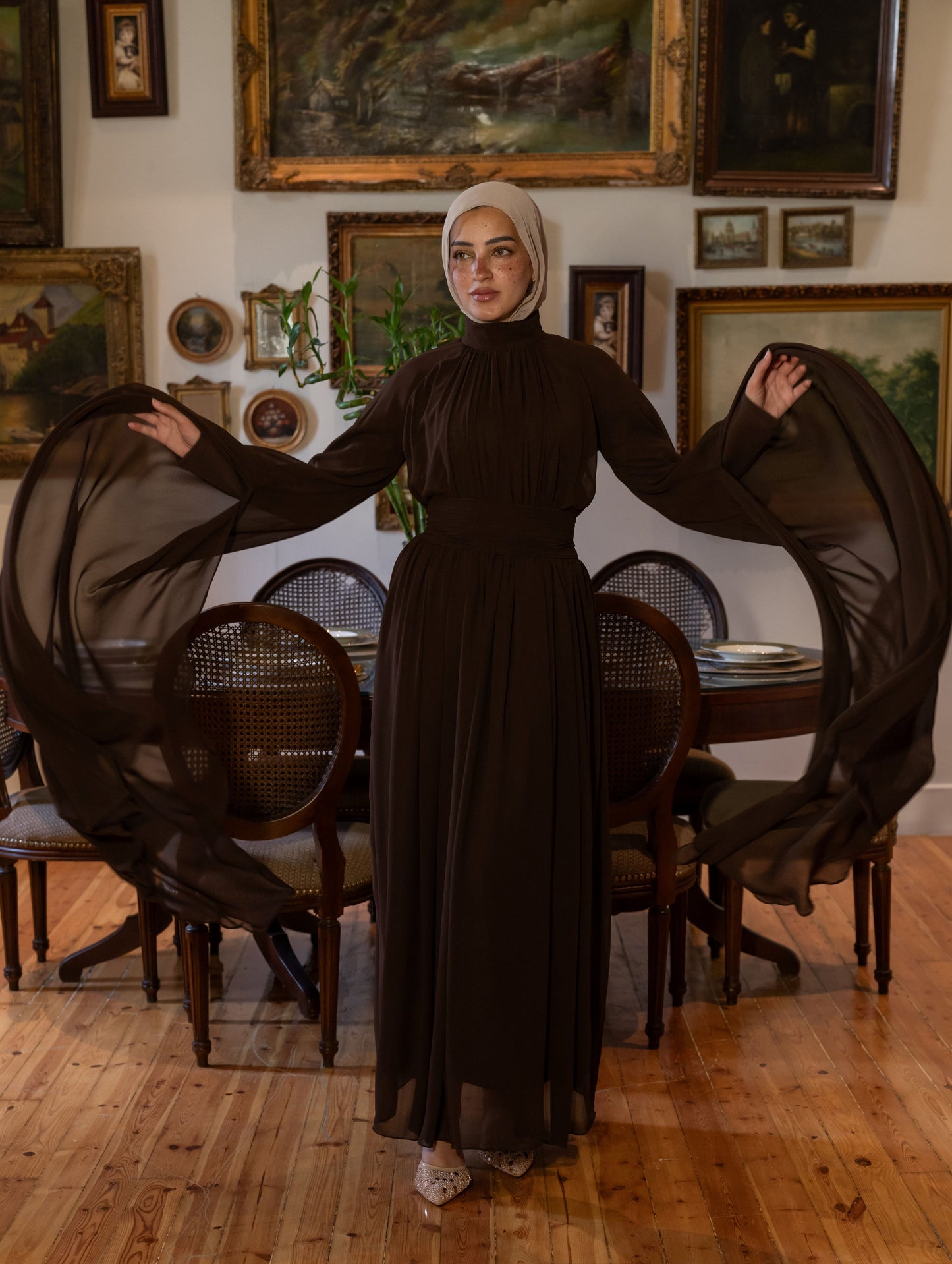 "Cleo” dress in brown