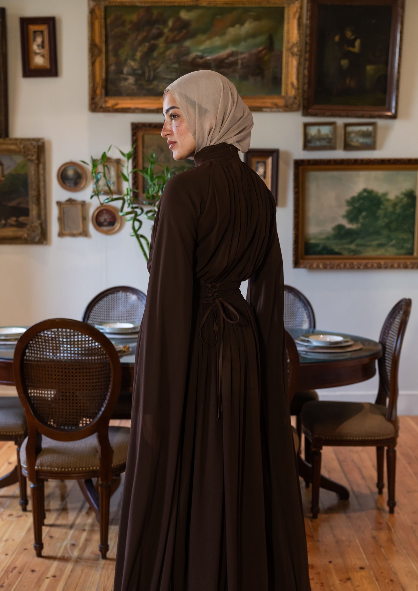 "Cleo” dress in brown