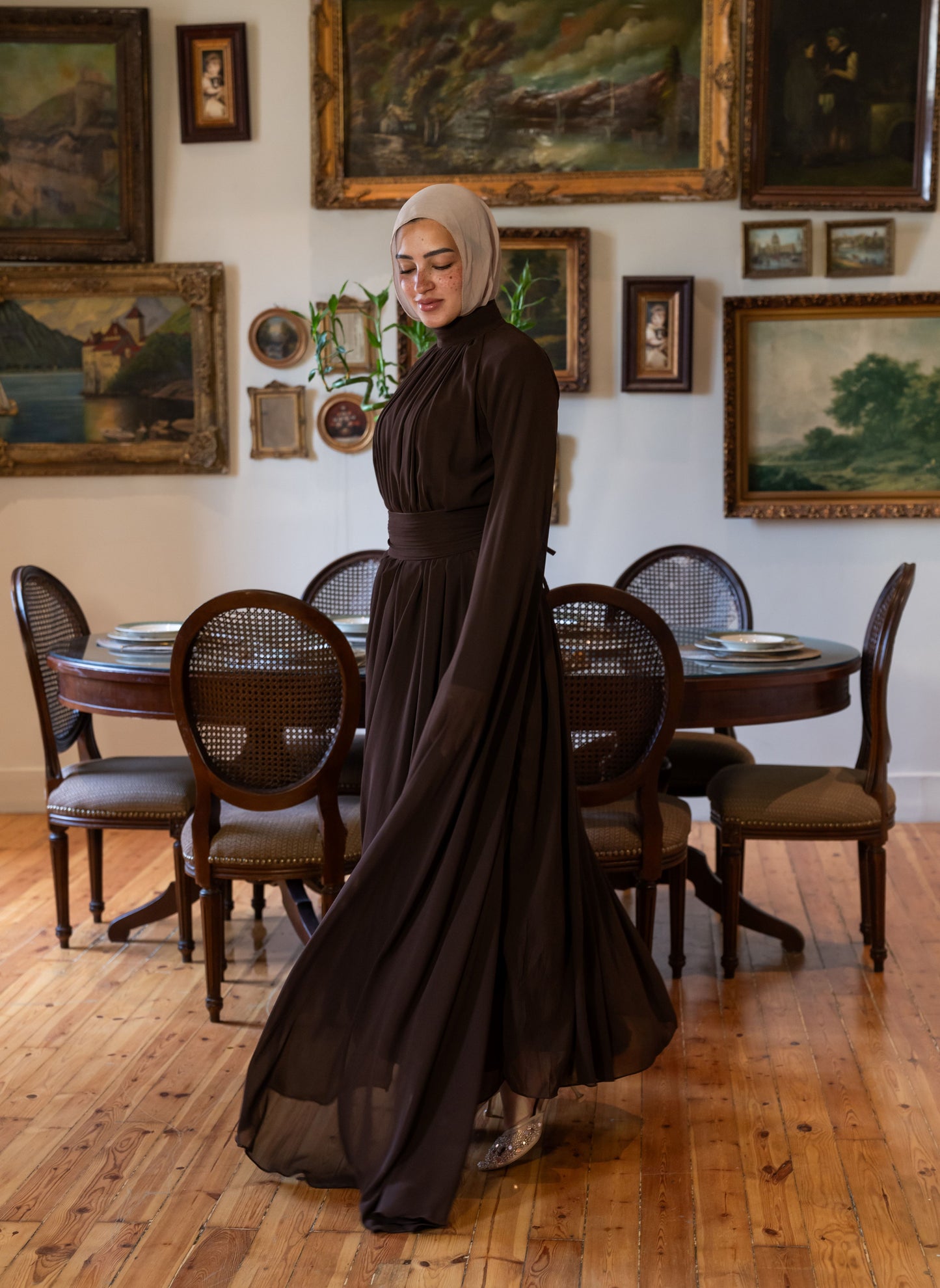 "Cleo” dress in brown
