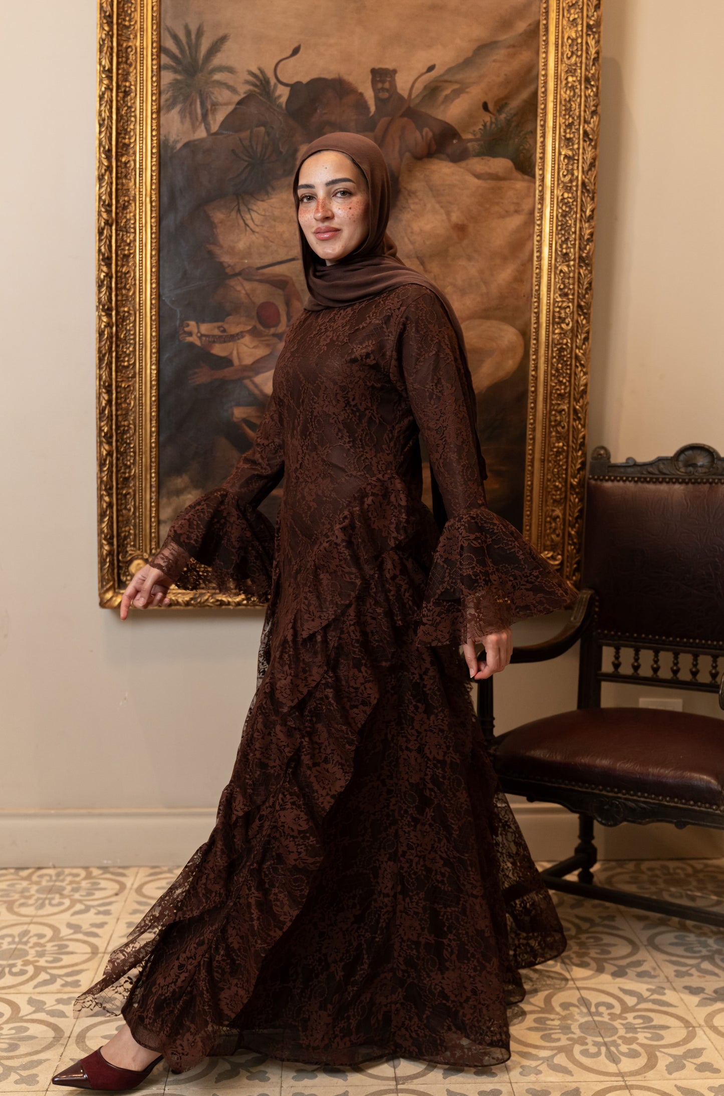 "Lara” dress in brown
