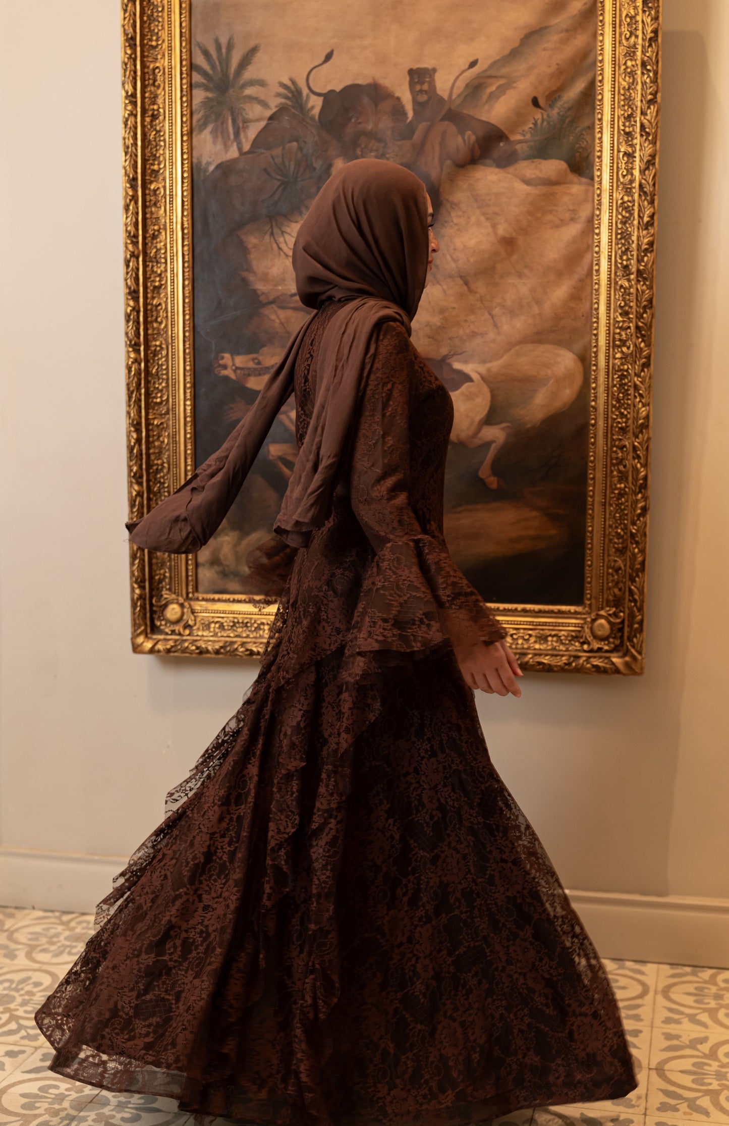 "Lara” dress in brown