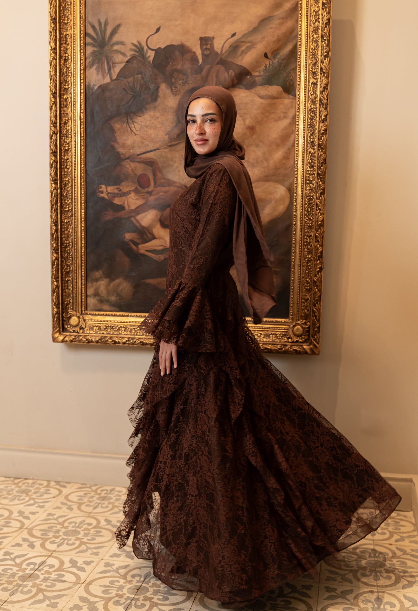 "Lara” dress in brown