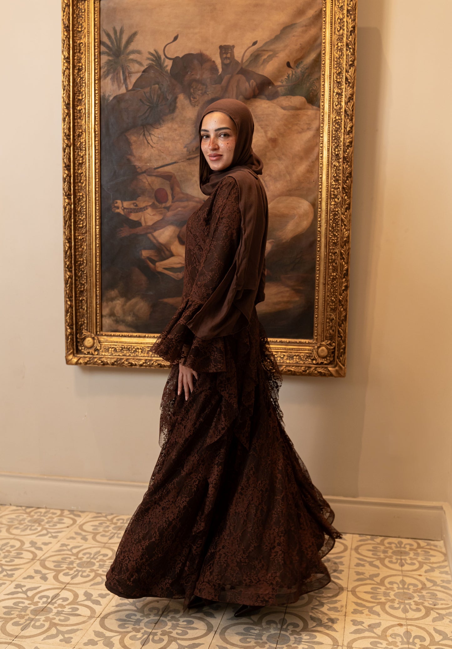 "Lara” dress in brown