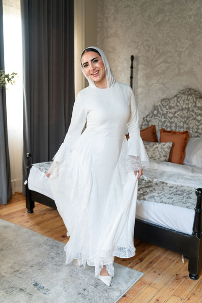 "Lara” dress in white