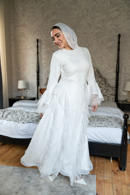 "Lara” dress in white