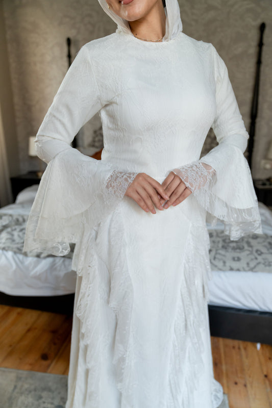 "Lara” dress in white