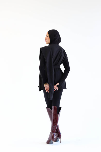 The "DAWN" Cape in black