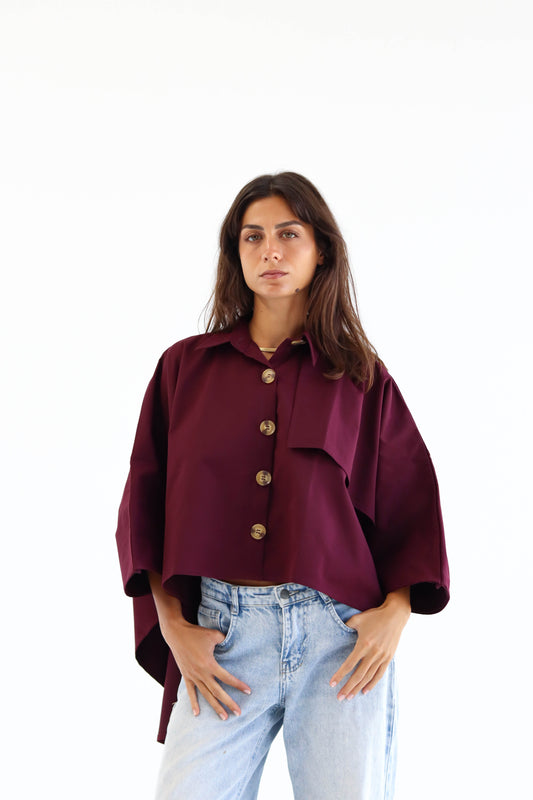 The "IVY" Cape in burgundy