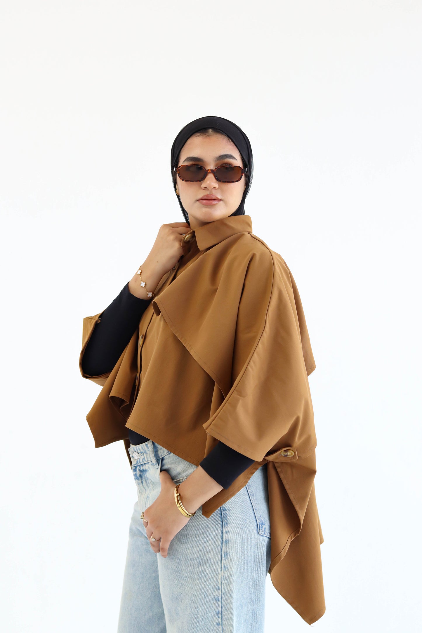 The "IVY" Cape in camel