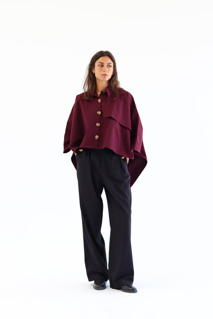The "IVY" Cape in burgundy