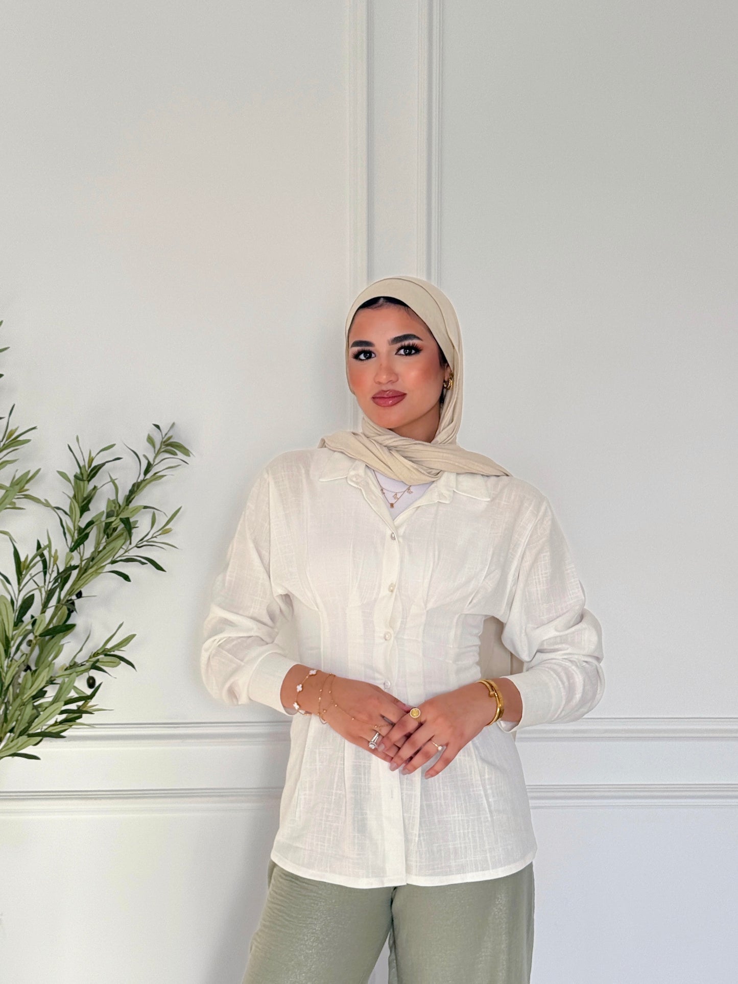 Victoria shirt in white [PRE-ORDER]