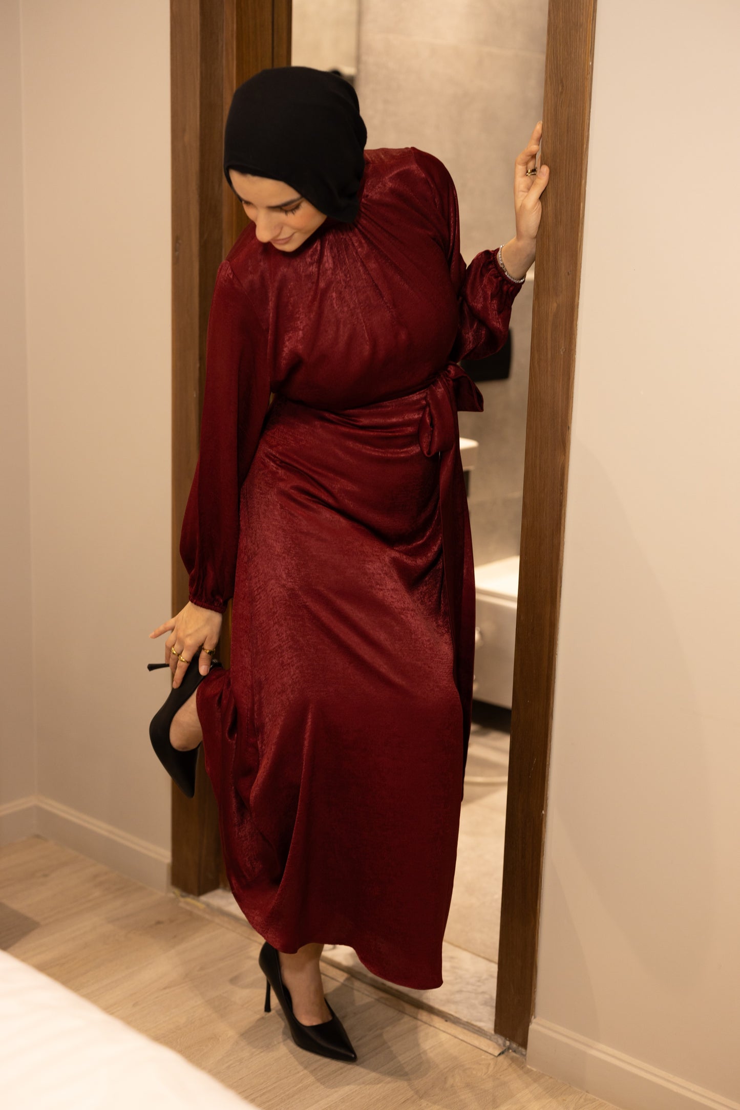 "SOLA” dress in burgundy
