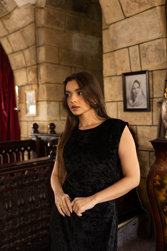 "Leen" Basic Dress in Black