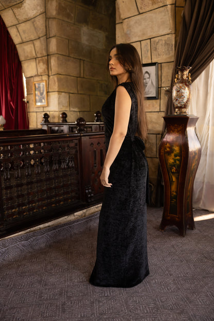 "Leen" Basic Dress in Black